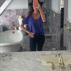 Wilfred tee shirt with arm cutout